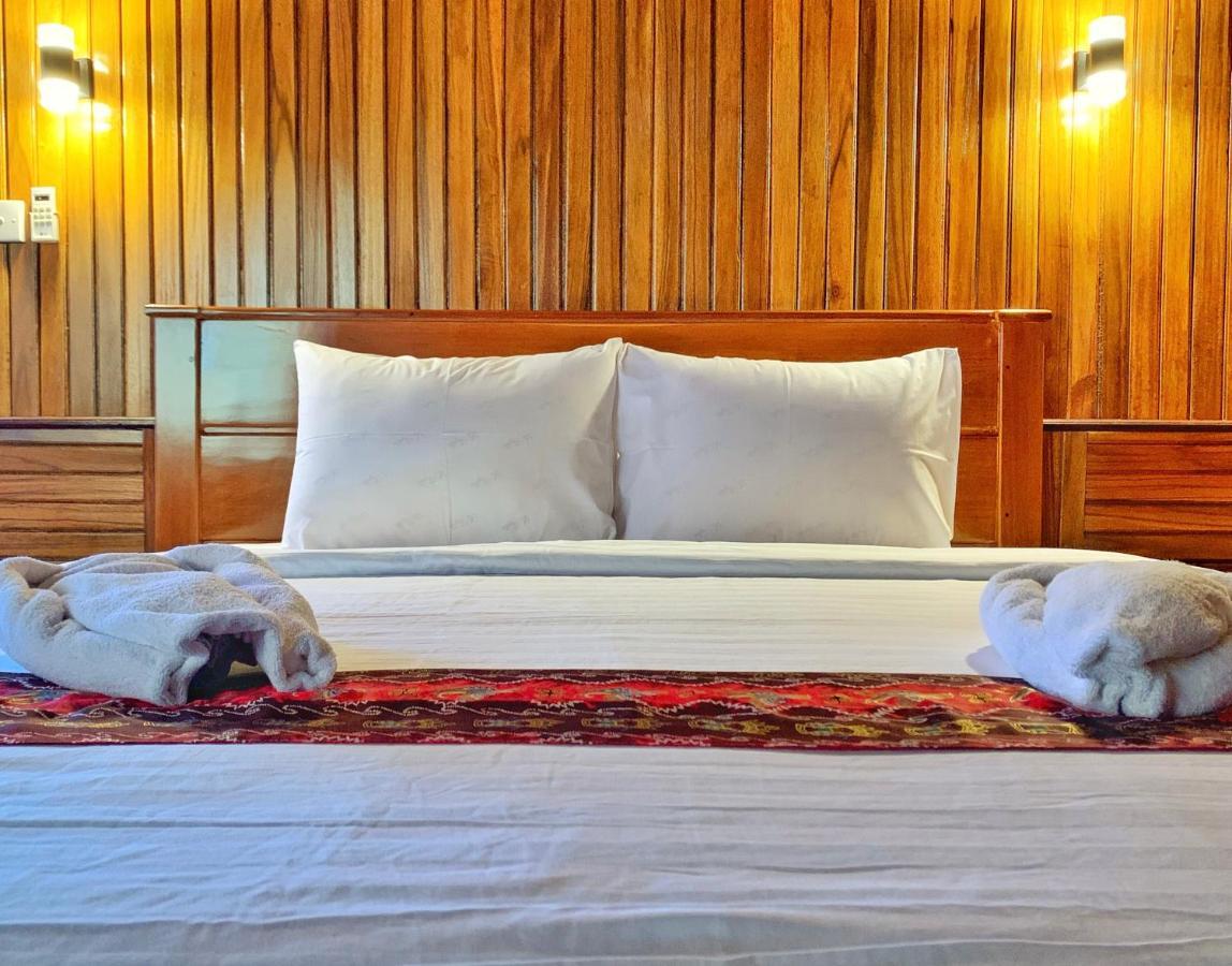 Coriana Dive Resort Waisai Экстерьер фото